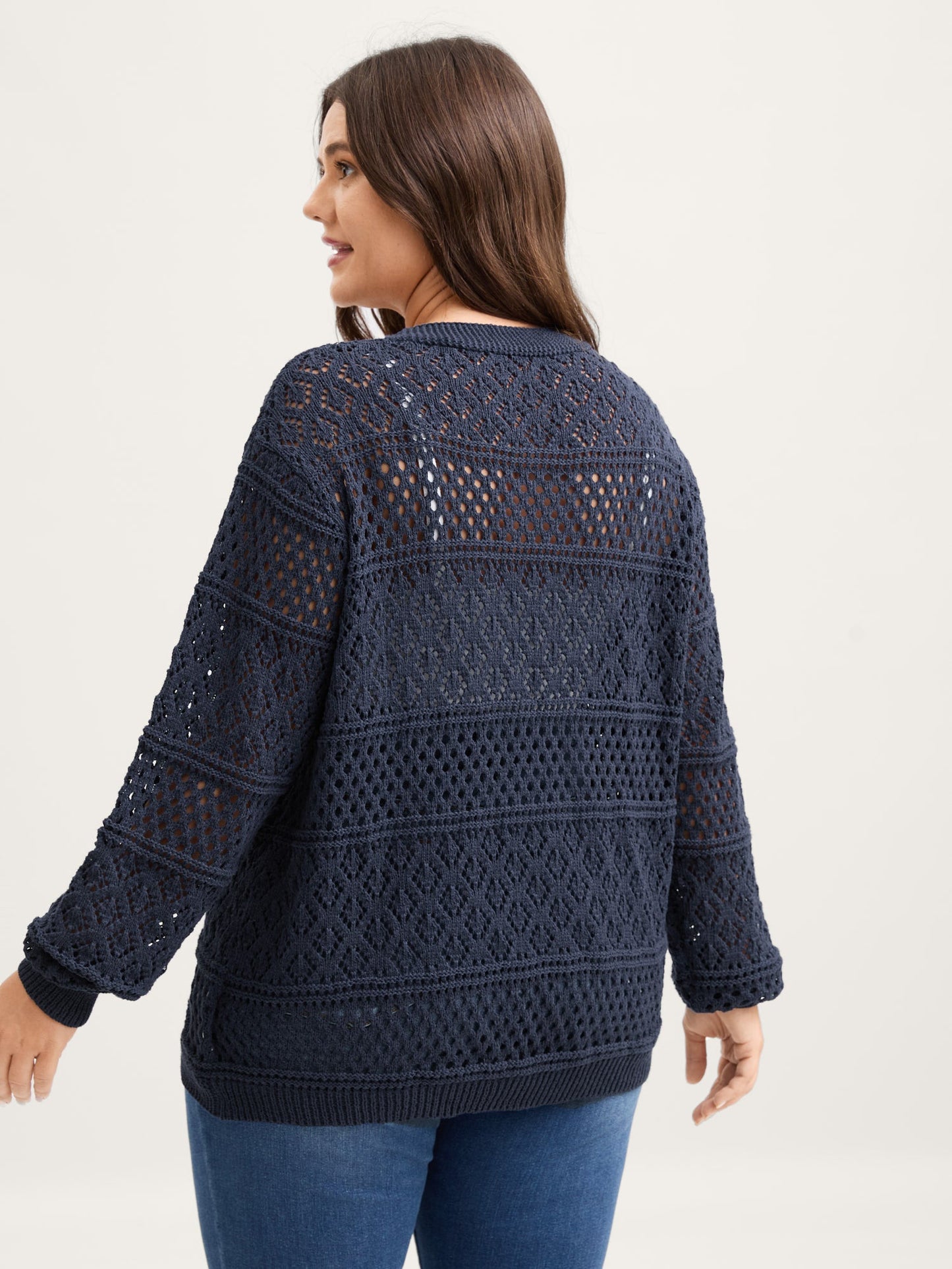 Textured Cut-Out Arc Hem Lightweight Cardigan