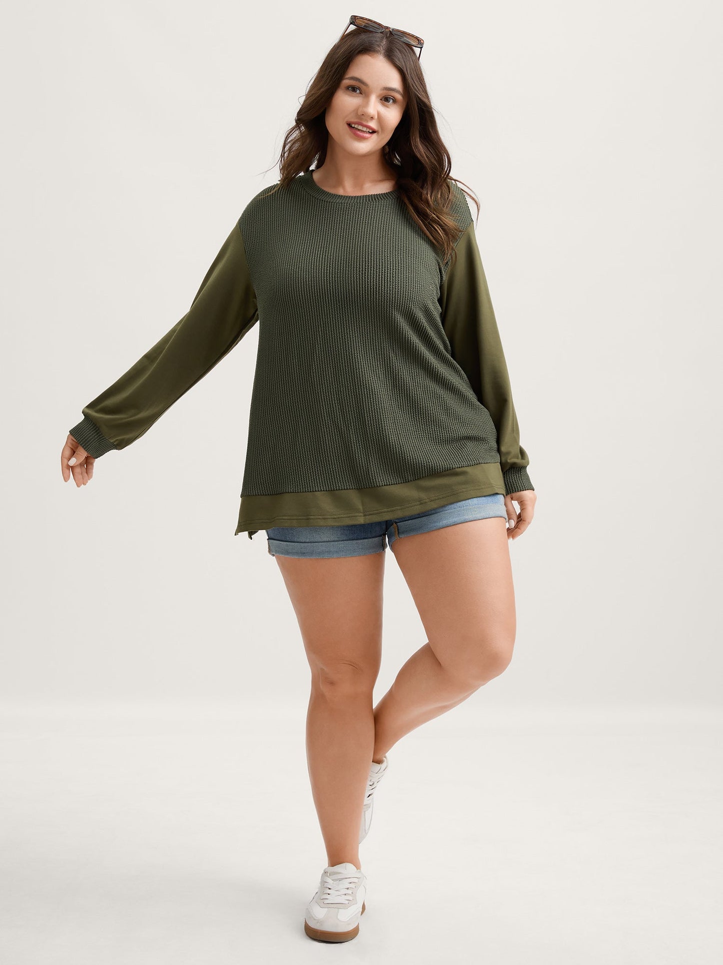 Textured Pit Strip Round Neck Sweatshirt