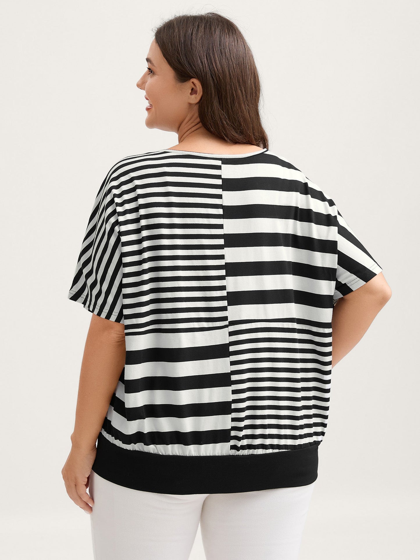 Irregular Stripes Color Contrast T-Shirt