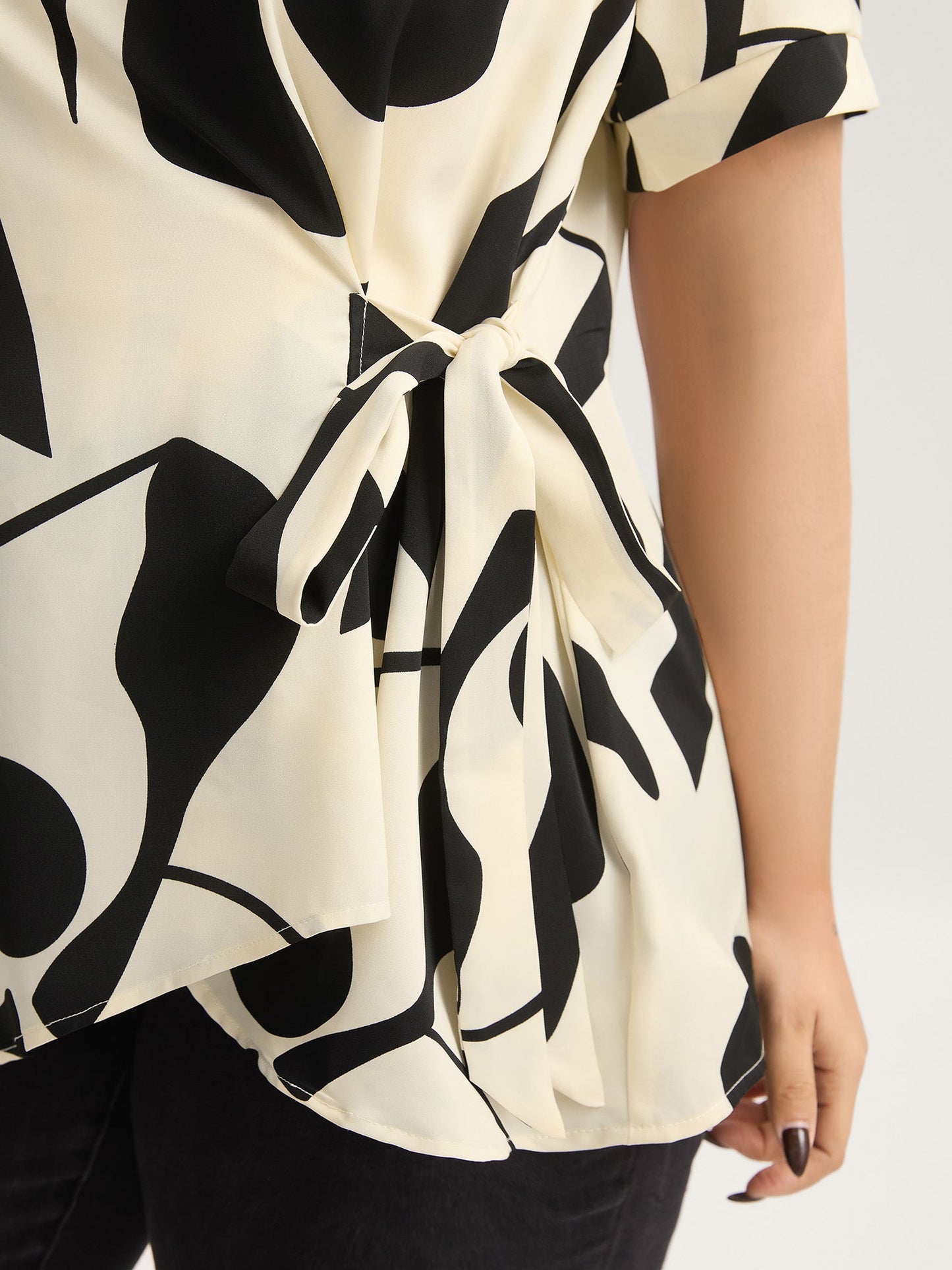 Abstract Print Knotted Blouse