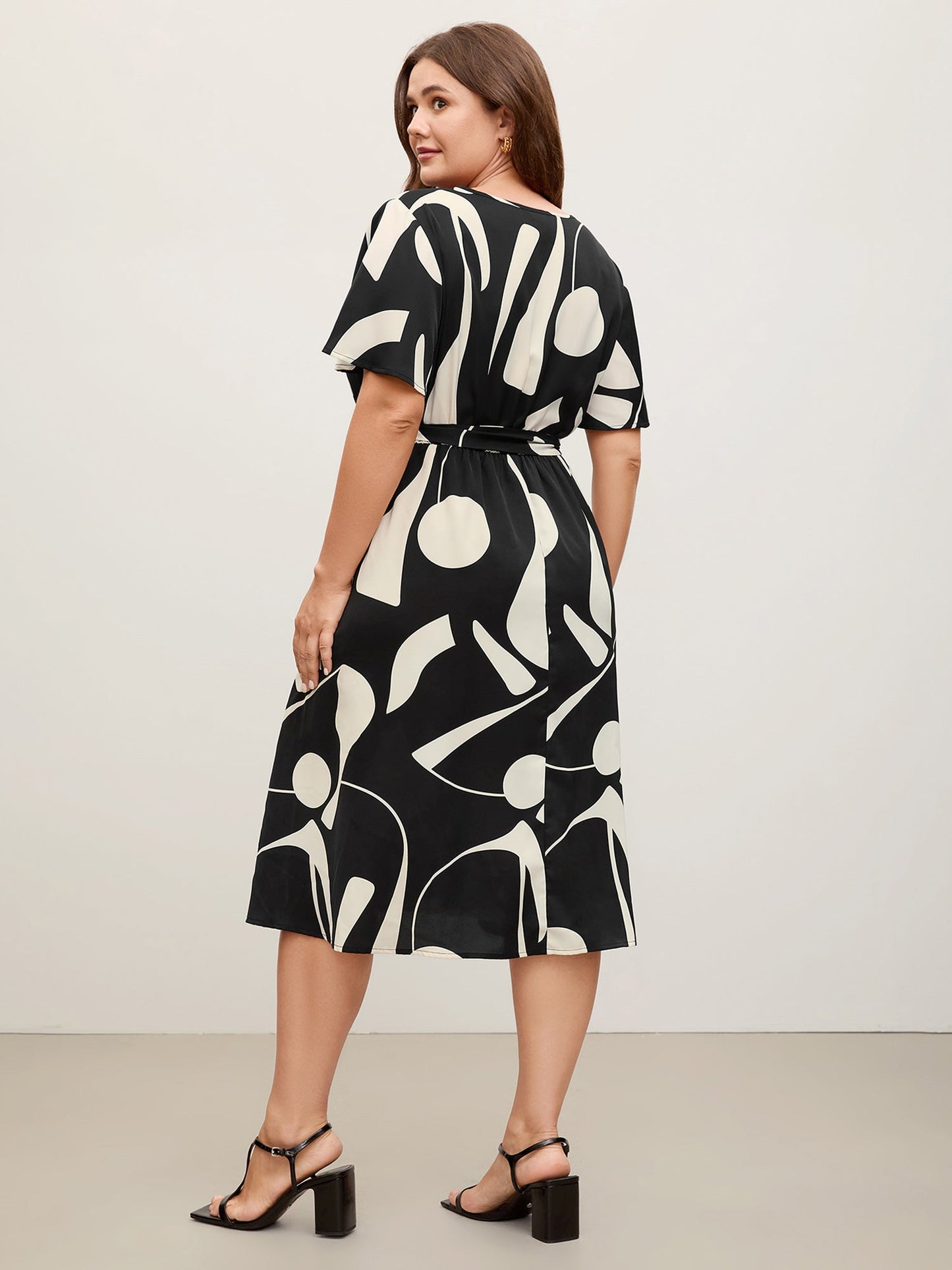 Floral Print Belted V-Neck Midi Dress