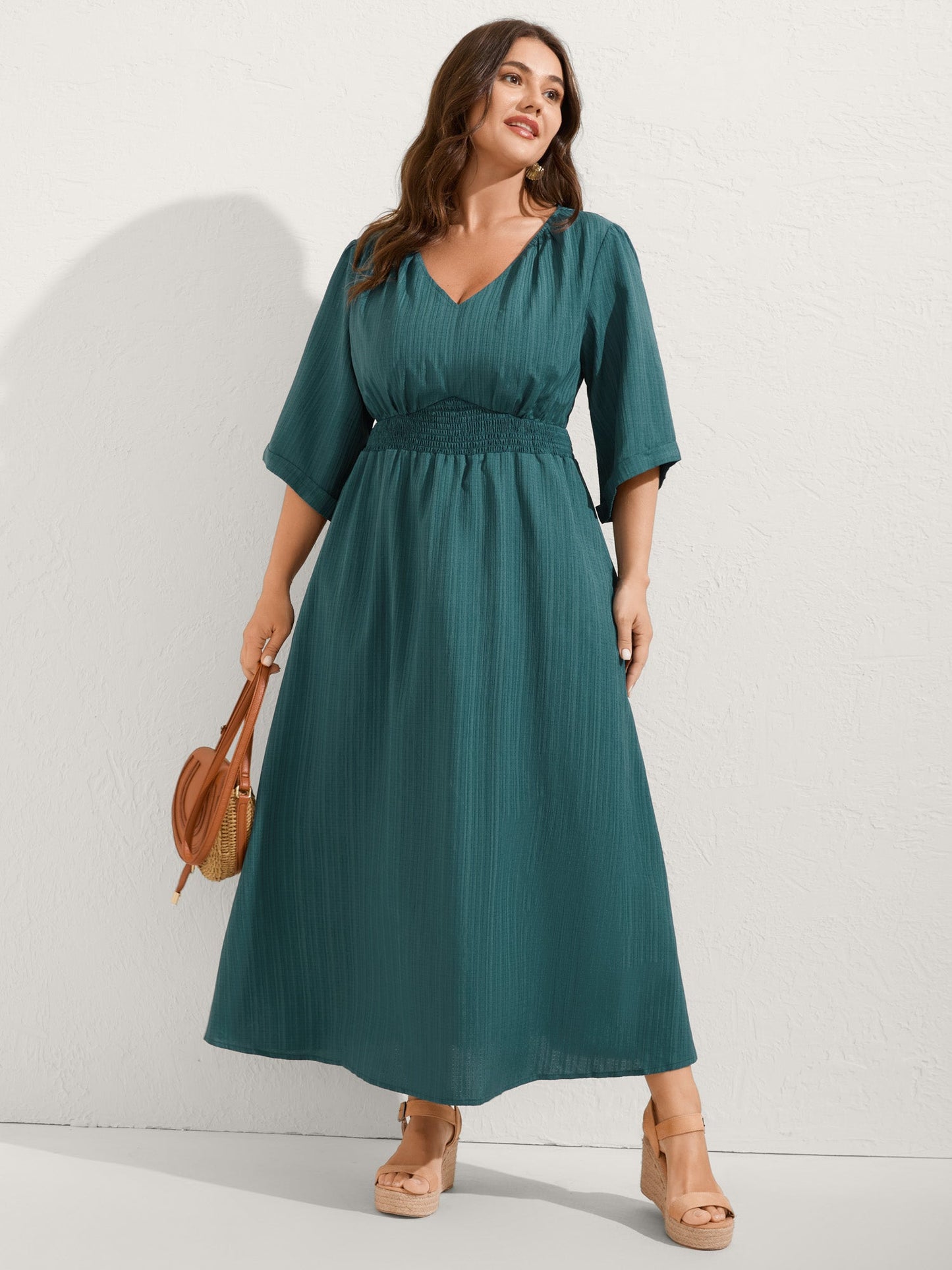 Textured Shirred-Waist Adjustable Pockets Midi Dress