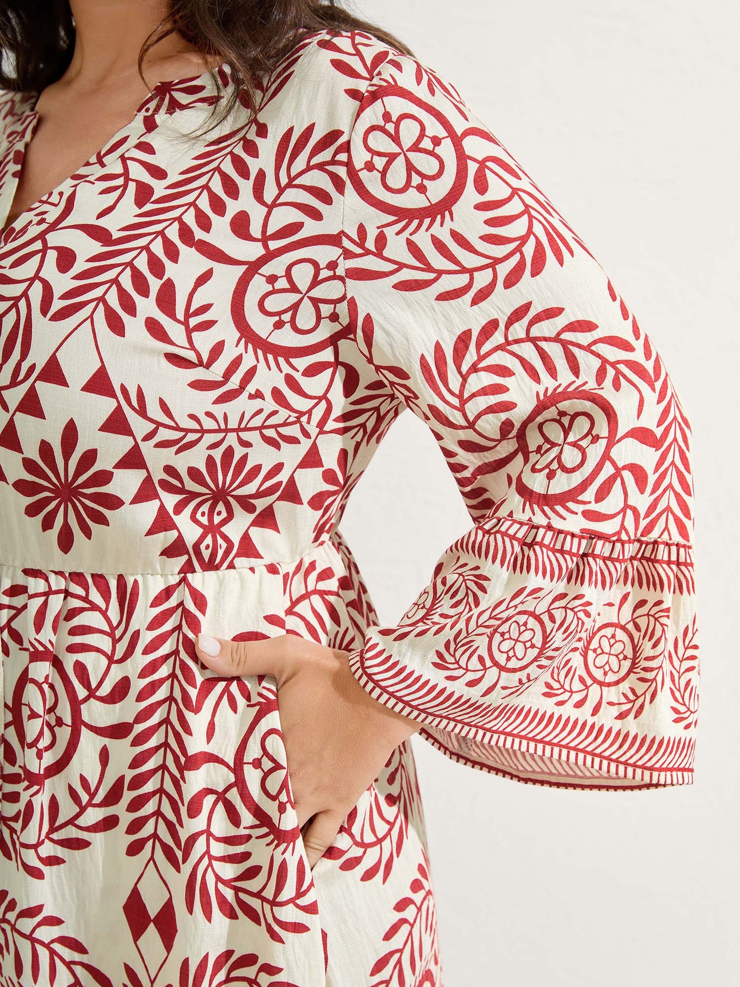 Ornate Print Color Contrast Midi Dress