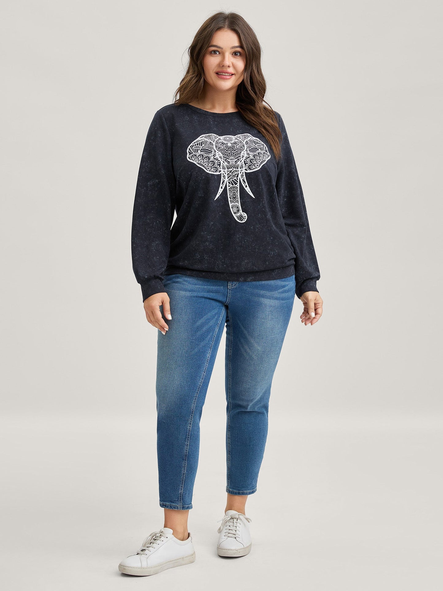 Elephant Motif Crew Neck Sweatshirt