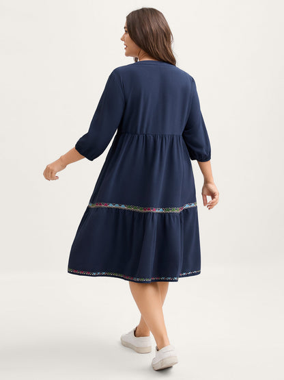 Geometric Colorful Trim Flowy Midi Dress