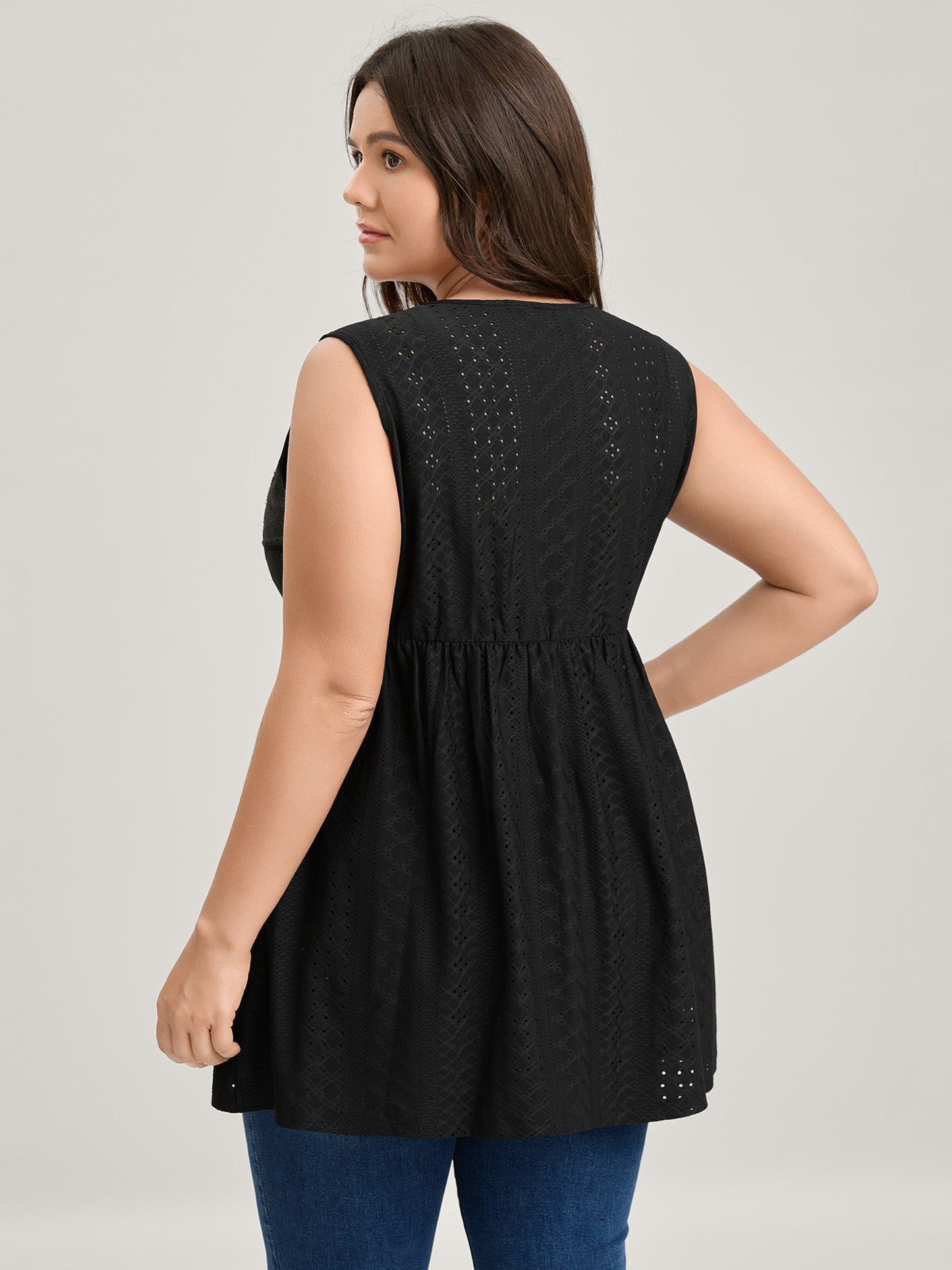 Textured Floral Lace Neck Long Tank Top