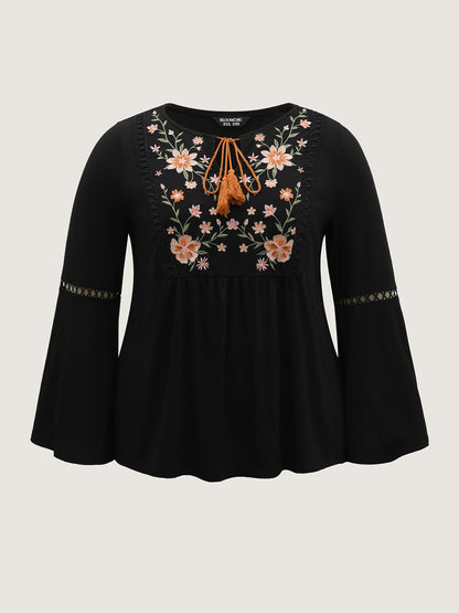 Floral Neck Embroidery Lace Trim Knit Top