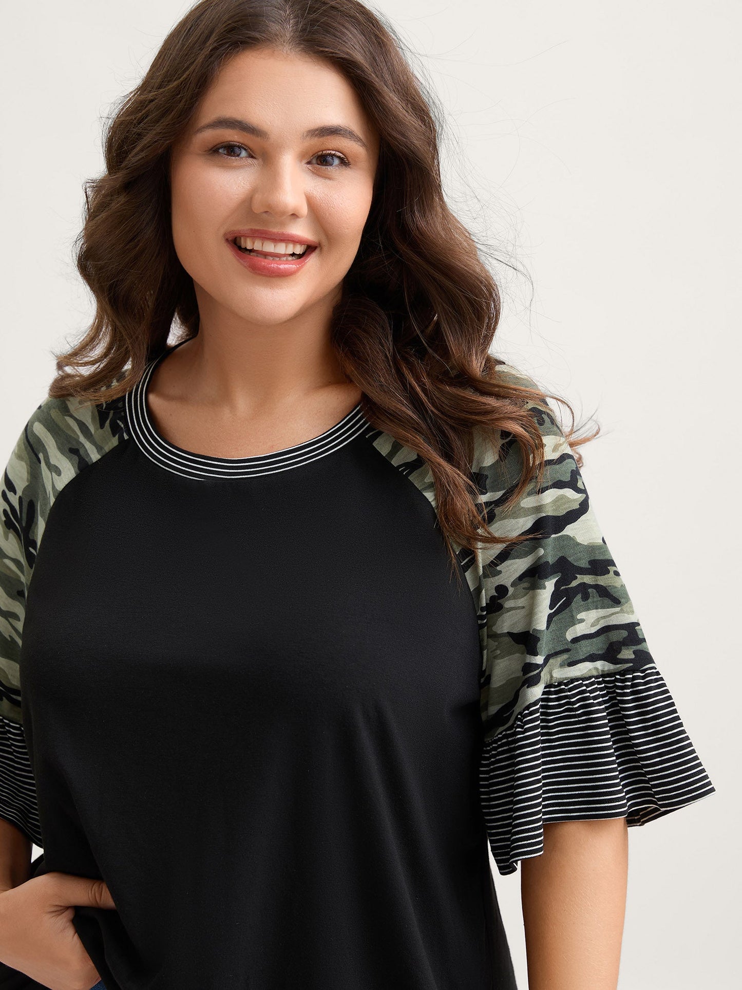 Supersof Camouflage Sleeve Contrast T-Shirt