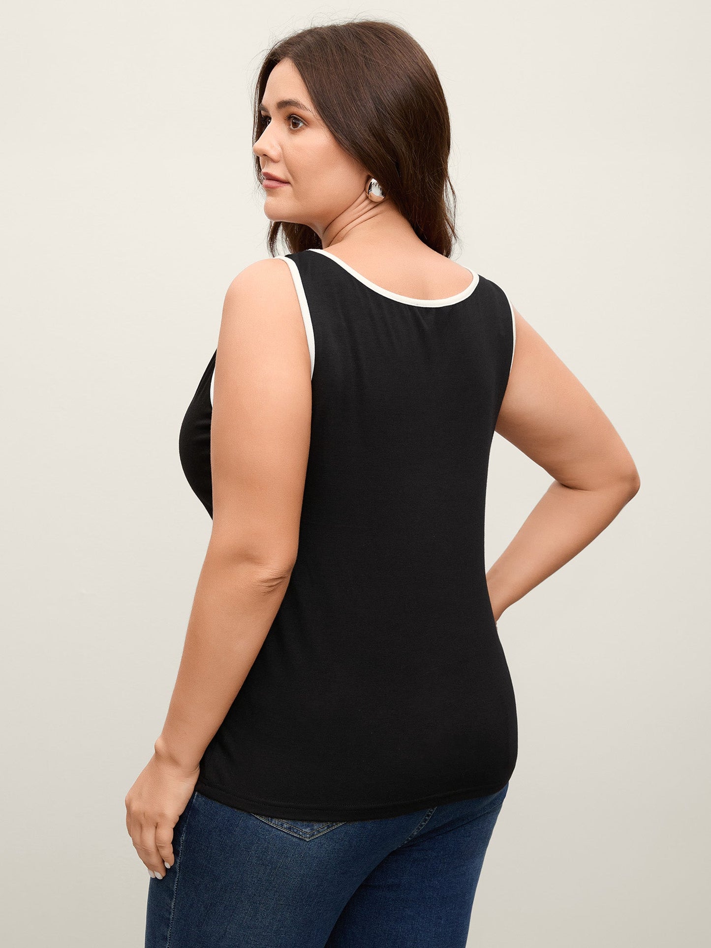 Color Contrast V-Neck Fitted Tank Top