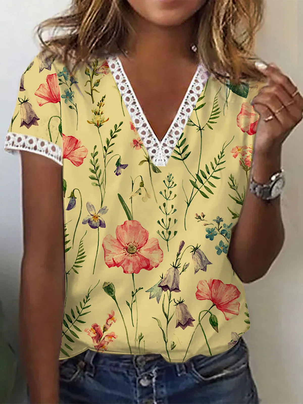 V Neck Floral Lace Casual T-Shirt/Tee
