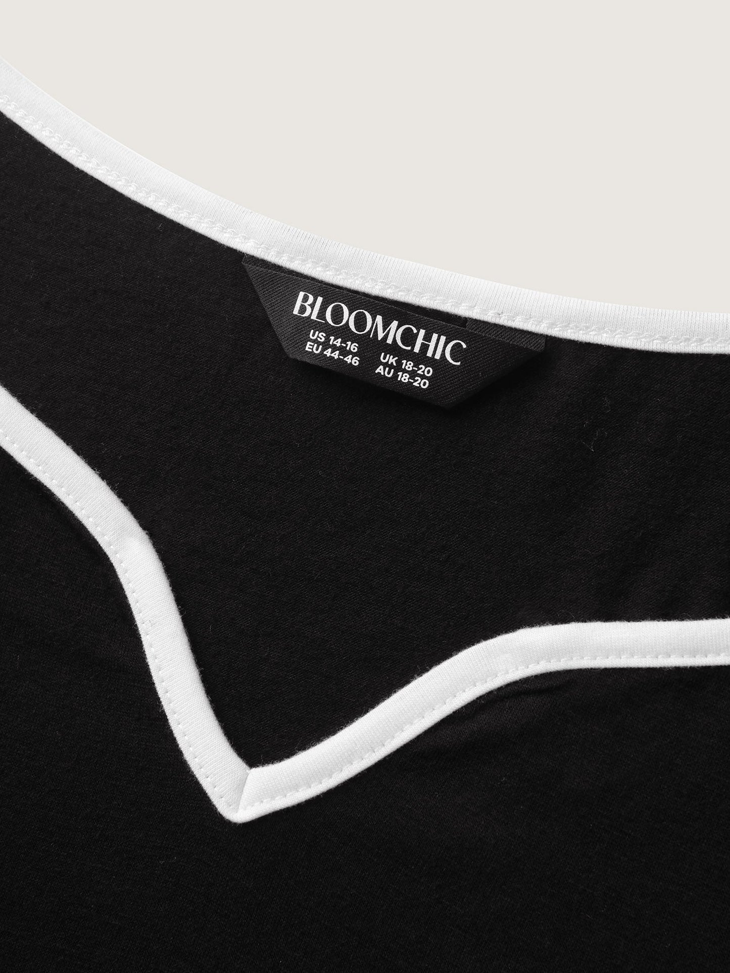 Color Contrast V-Neck Fitted Tank Top