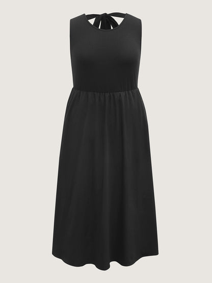 Backless Waist-Defining Tie Midi Dress