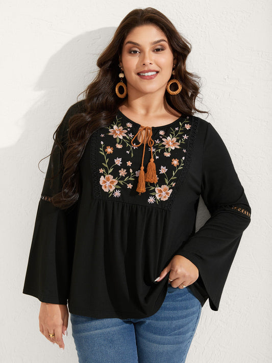 Floral Neck Embroidery Lace Trim Knit Top