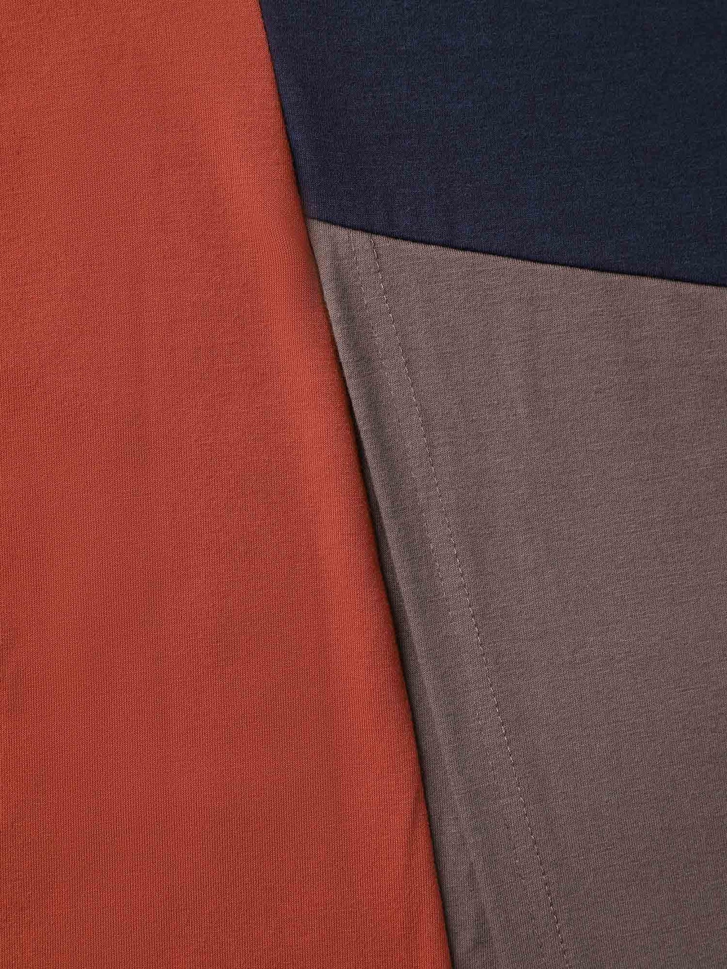 Color Block Slit Asymmetrical Hem T-Shirt