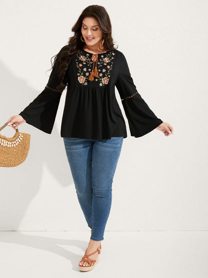 Floral Neck Embroidery Lace Trim Knit Top
