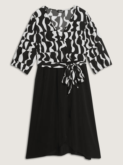 Retro Wavy Print Stretchy Waist Midi Dress