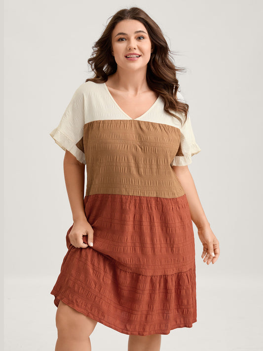 Textured Color Block Tiered Midi Dress