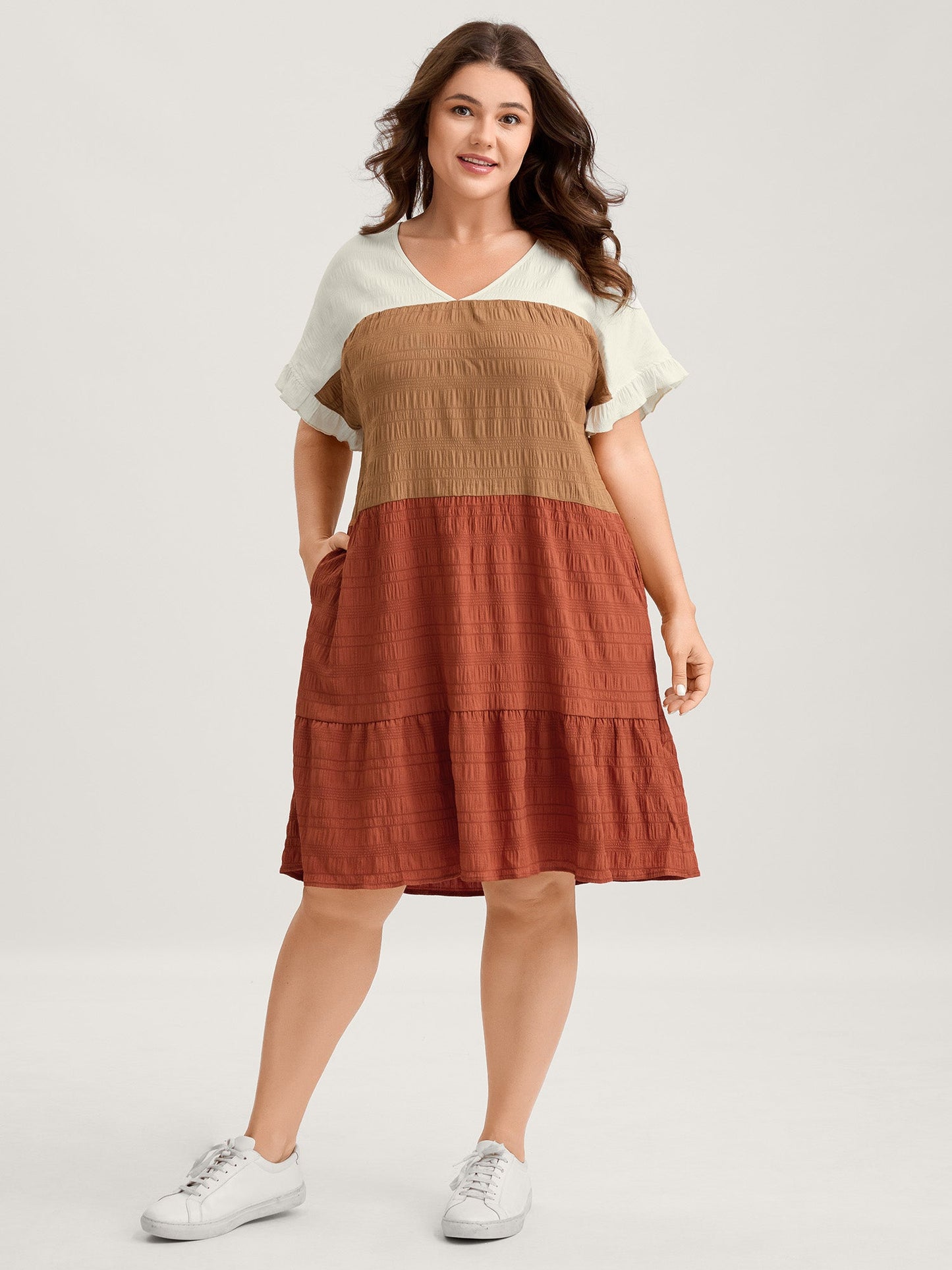 Textured Color Block Tiered Midi Dress
