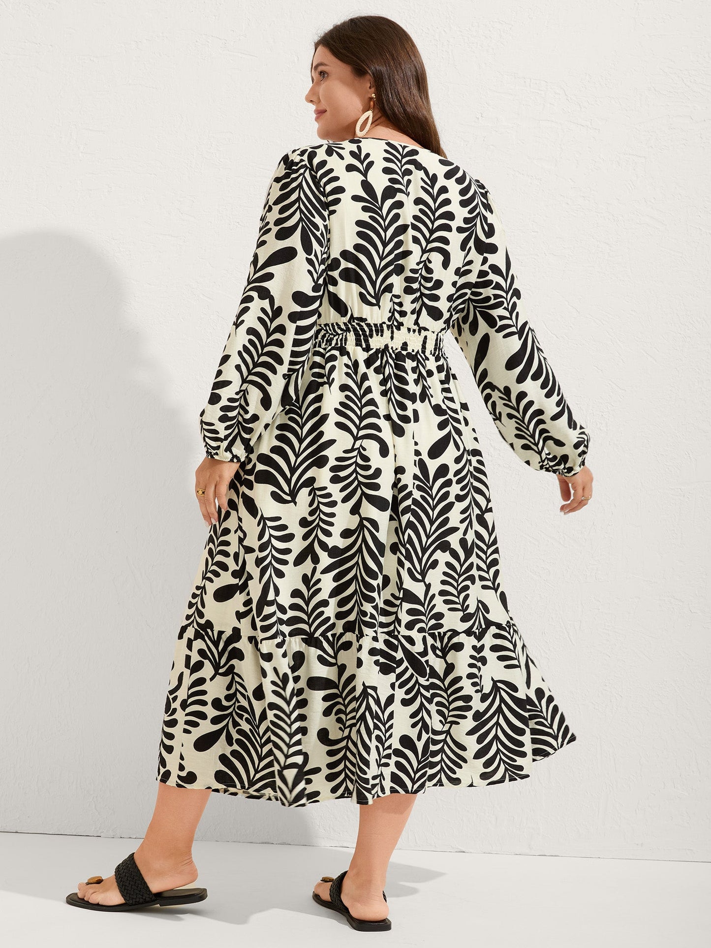 Leafy Print Shirred Waist Midi Dress