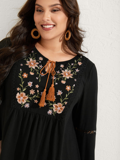 Floral Neck Embroidery Lace Trim Knit Top