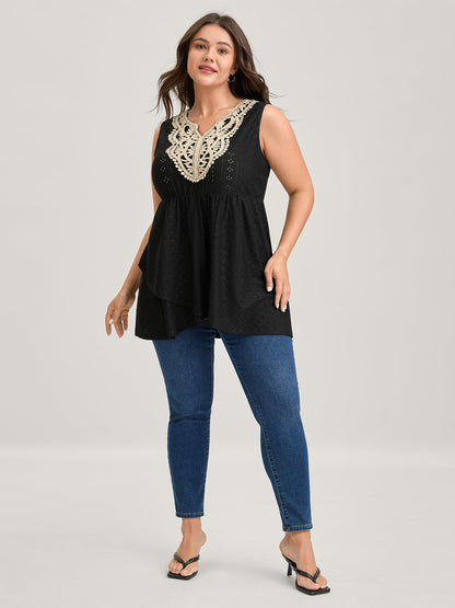 Textured Floral Lace Neck Long Tank Top