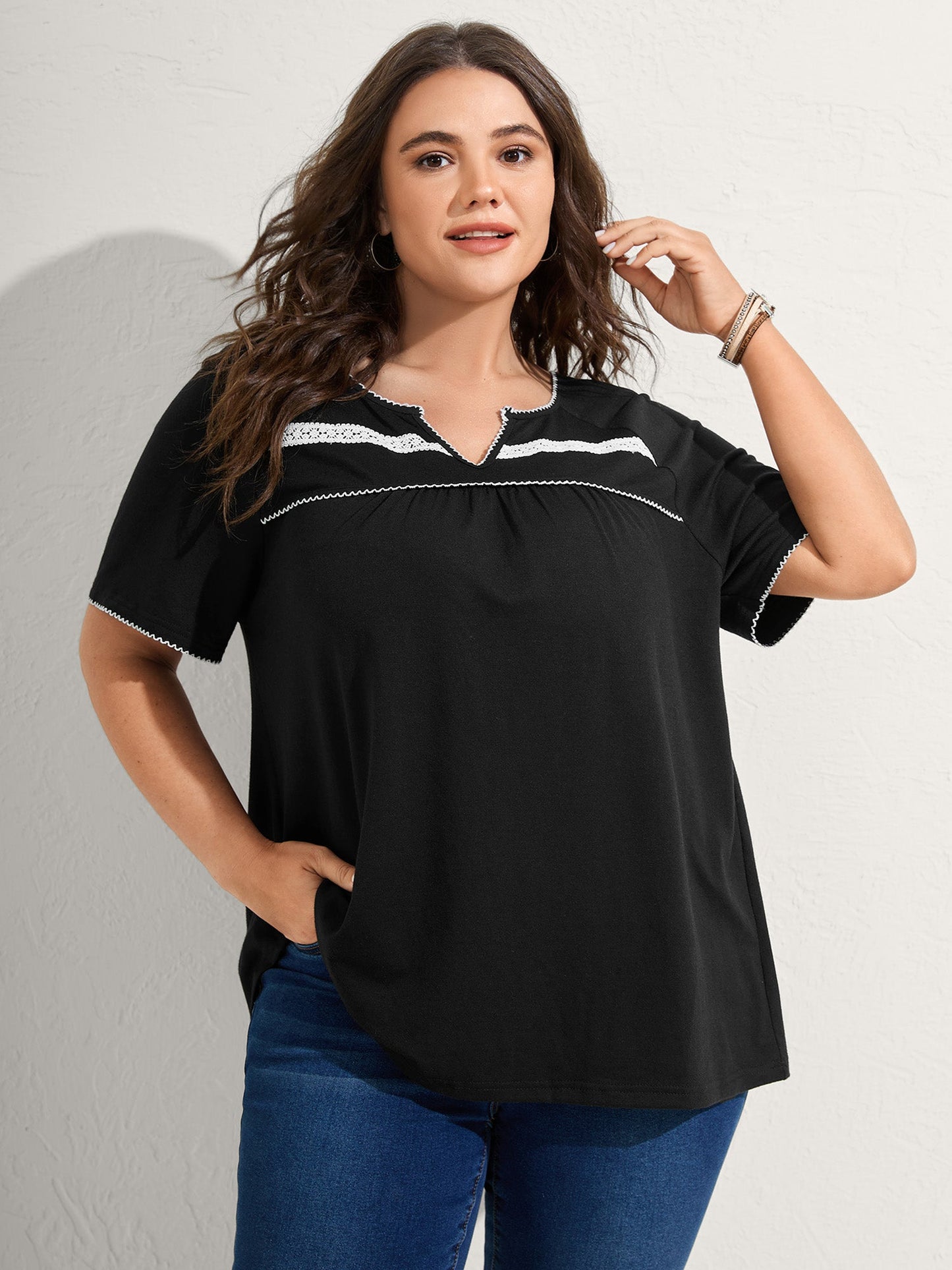 Lace Color Contrast Pleated T-Shirt